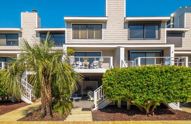 Wrightsville Beach Oceanfront Townhome - 3 Bedroom, 3 Bath, Pool, Prime Location