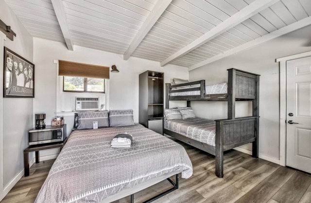 WWM 10 · 10 Family Adventure bunk suite, explore, relax