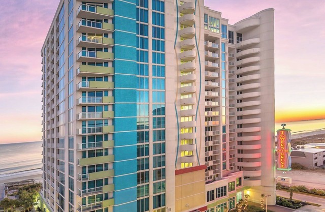 Wyndham Towers on the Grove | Six 2BR/2BA Suites