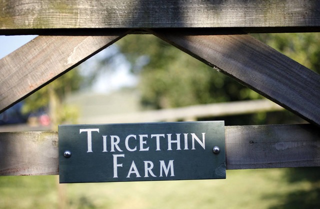 Y Beudy - Luxury Barn Conversion at Tir-Cethin Farm on The Gower
