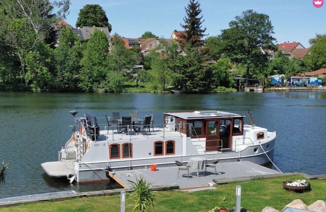 Yacht charter in Mecklenburg Lake District. Cormorant 1260 (1998)