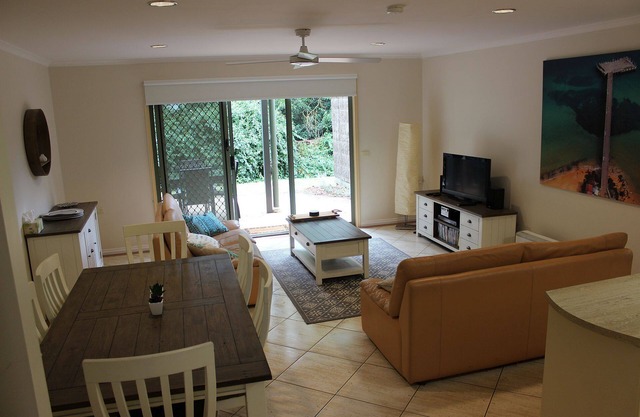 Yackataya at Cowes - Two Bedroom Villa, Sleeps 5