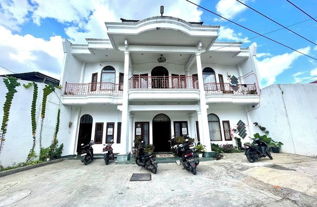 Yani Guesthouse