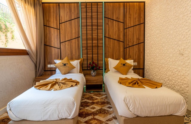 Yanis Guest House
