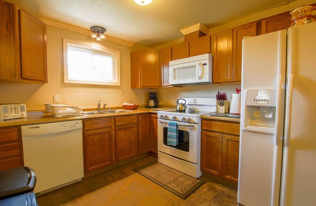 Yellowstone Gateway Inn