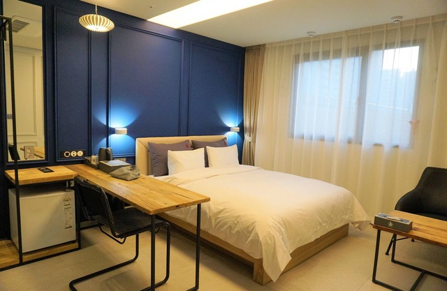 Yeoubi Hotel