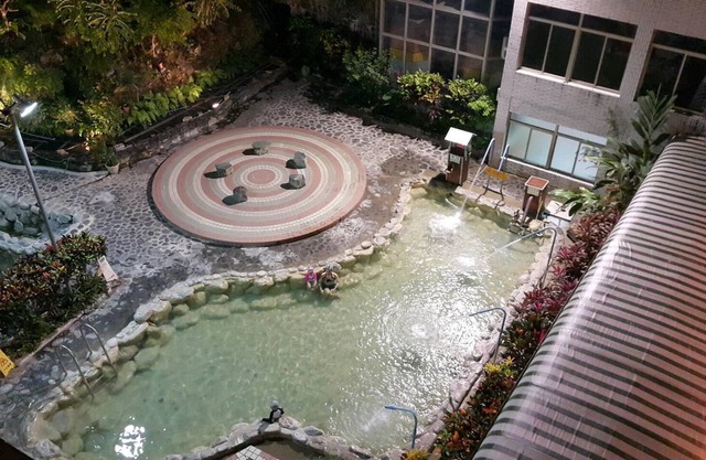 Yi Sian Hot Spring Hotel