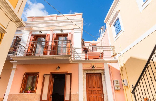 YIAYIA's Central Apartment