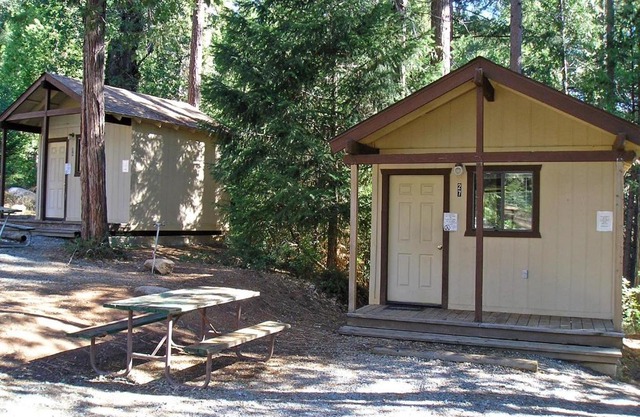 Yosemite Lakes Bunkhouse Cabin 34