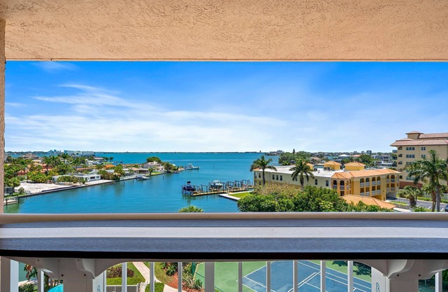 Your Beach Vacation Begins: Convenient & Carefree!