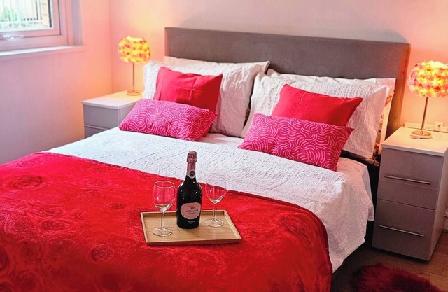 Your Comfy London Nest – Sleeps 4