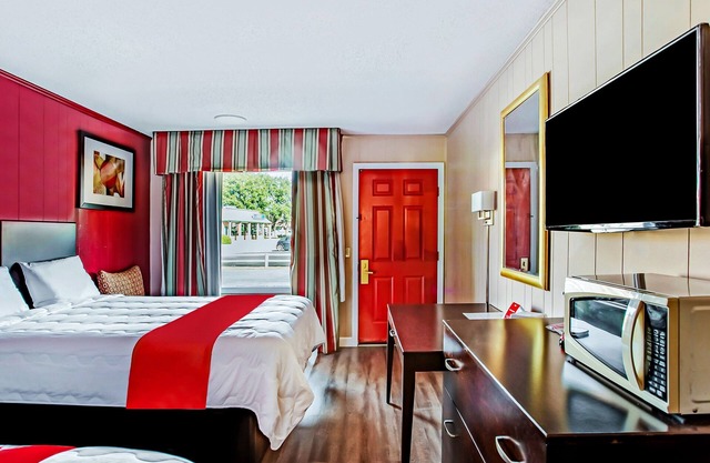 Your Home Away From Home! 4 Sleek Units, Free Parking, Near Harold Turpin Park