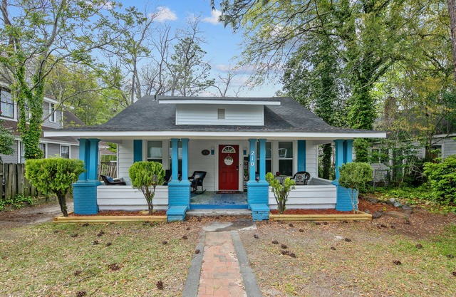 Your Newest, Remodeled, and Fully-Furnished AirB&B in the Heart of Fayetteville!