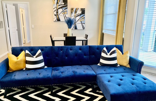 Zara's Sapphire Suite-Luxury Condo with Pool
