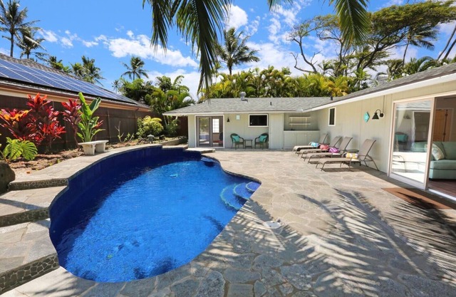 Zen Home with AC, Pool, Near Kailua Beach