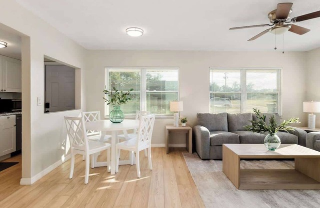 Zephyrhills Comfort Duplex | 2 bed 2 Bath 🛋️