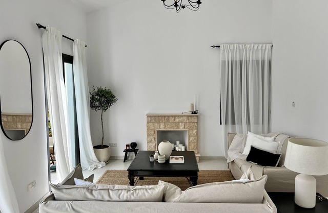 Zeus Holiday Home
