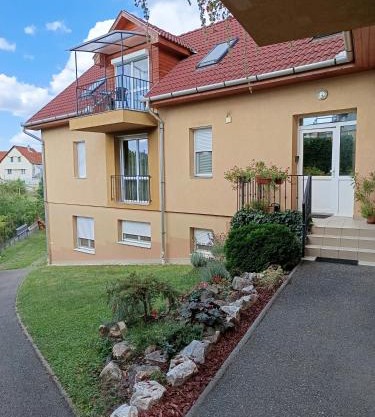 Zita Apartman