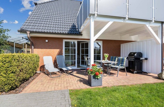 Zum Fährmann 2 Whg. 1 (left) - modern high-quality vacation apartment in Pruchten