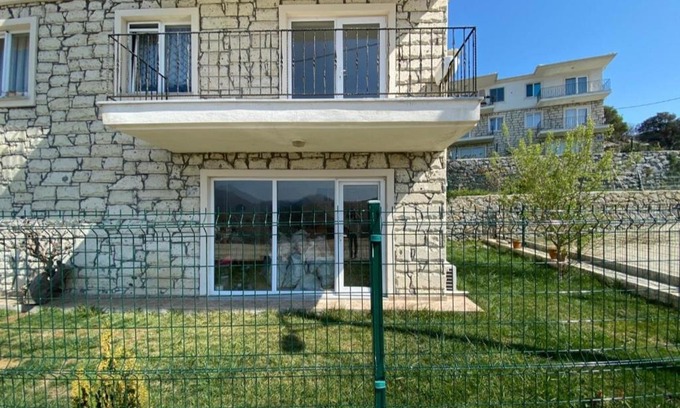 Gokceada Villa | Özel bahçeli 3+1 dubleks villa, merkeze yakın