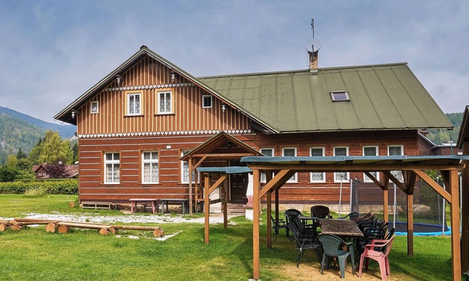 Janske Lazne House | Švýcarský dvůr Lodge by Interhome