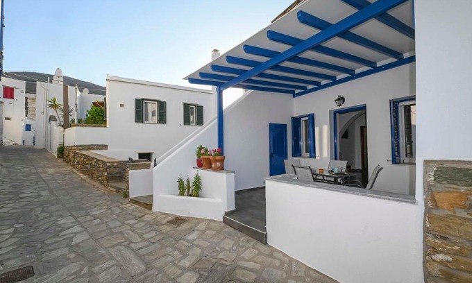 Exomvourgo House | Η όμορφη Κώμη - Beautiful Komi spacious apartment