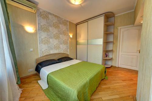 Afanasivsʹkyy Yar Apartment | Апартаменти 3-кімнатні в центрі, поруч ст. м. Університет