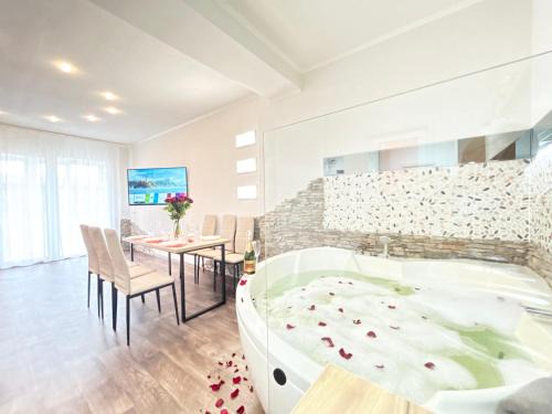 Petrovskoye Apartment | Апартаменты возле метро НАУЧНАЯ