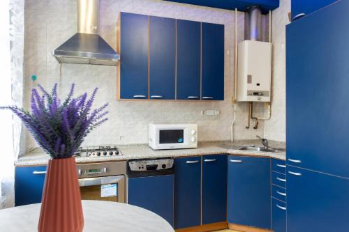 Petrovskoye Apartment | Апартаменты на Героев Харькова 27