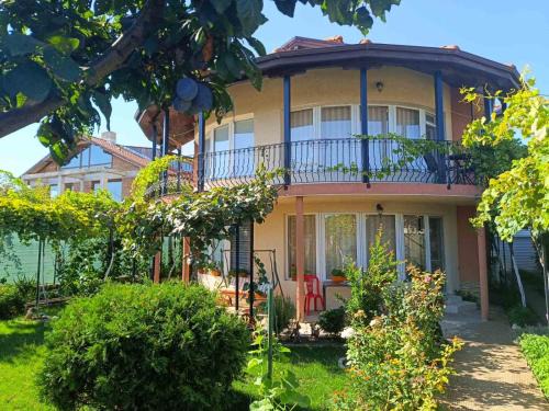 Kavarna House | Атес