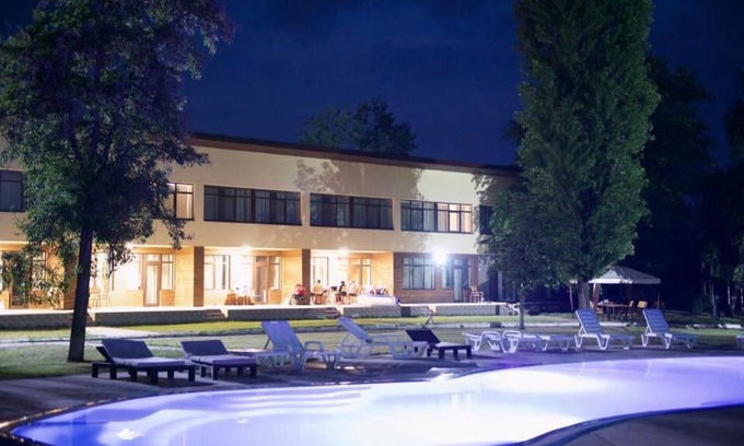 Novomoskovs'k Resort | База відпочинку "РіверСайд"