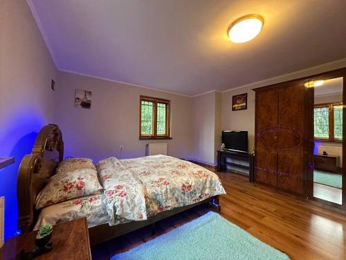 Khomyakuvka House | Будинок подобово біля лісу