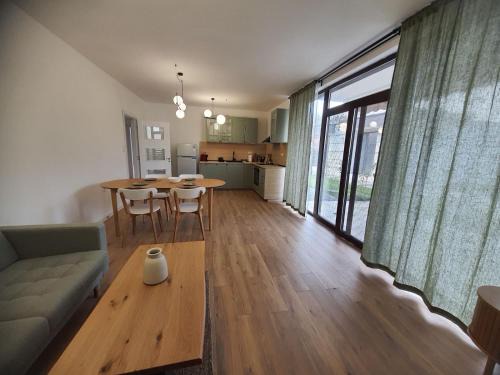 Lozenets Villa | Вила Фамилия - Villa Family