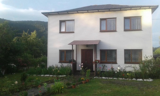 Verkhovyna Apartment | Відпочинок у Верховині