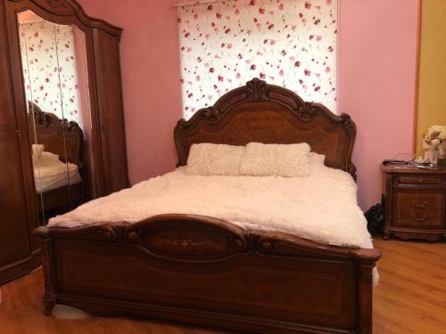 Chernovtsy Villa | Вілла на Роші. Власна територія, мангал, альтанка.