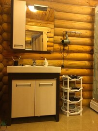 Dzerzhyns'kyi District House | Гостевой домик с баней в лесу!