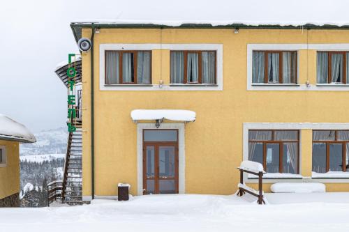 Plavya Hotel | Готель Поруч