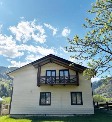 Roztoky Apartment | Гірська роса