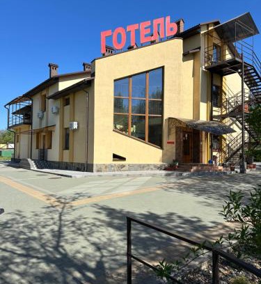 Kamenets-Podol'skiy Hotel | Каприз