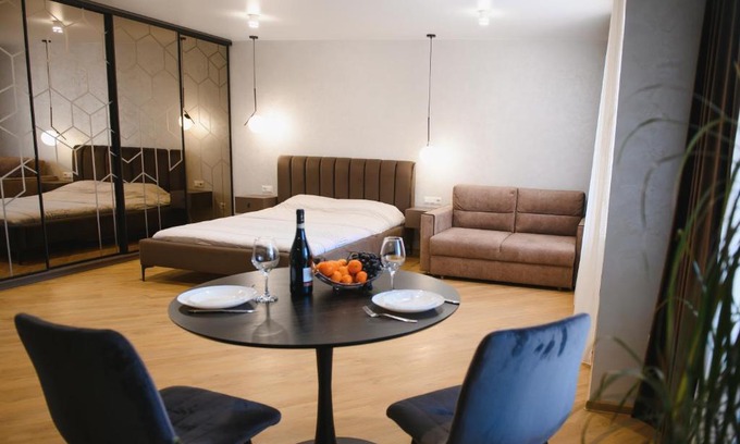 Khmelnitskiy Apartment | Люкс-студія проспект Миру Netflix