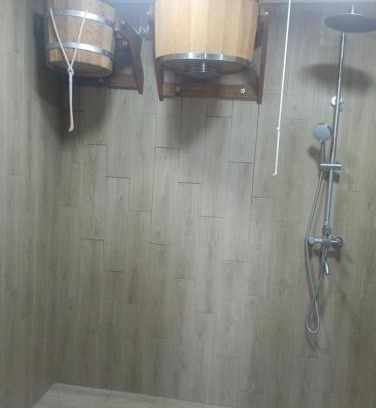 Zalissya House | Озеро Надії