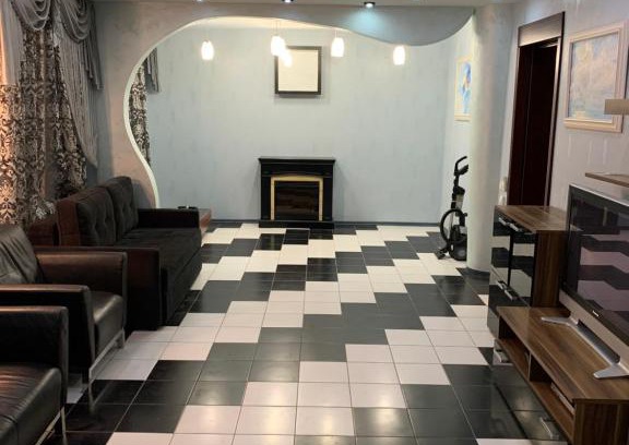 Novomoskovs'k House | Приватний будинок з сауною та більярдом