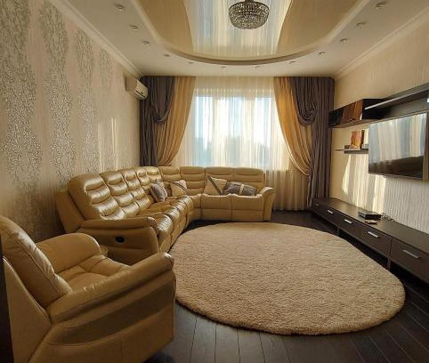 Dniprovs'kyi District Apartment | Просторі апартаменти