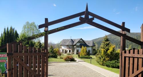 Tatariv House | Садиба "Градний Узвіз"