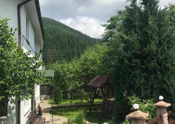 Tatariv Apartment | Садиба Диво Квітка