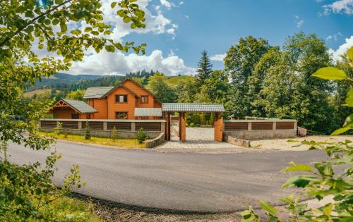 Verkhovyna Cabin | Смерекова Хата