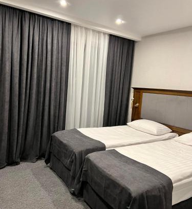 Dubno Hotel | Хмеляр