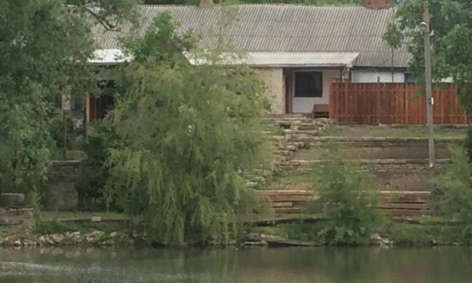 Sharhorod Cabin | Эко отель "Золотая подкова"