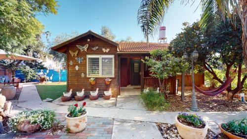 Menahemia Apartment | בית הזורע של רשת לב הגולן - 5 צימרים מדהימים עם בריכה משותפת ליד הכנרת