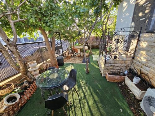 Artists Colony Ski Chalet | בקתה אברהם